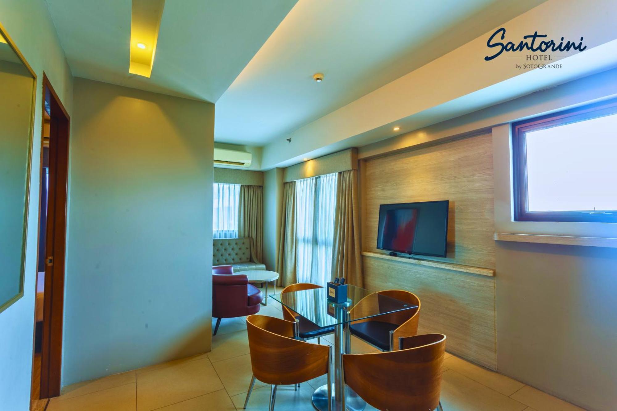 Santorini Hotel Marikina Екстер'єр фото